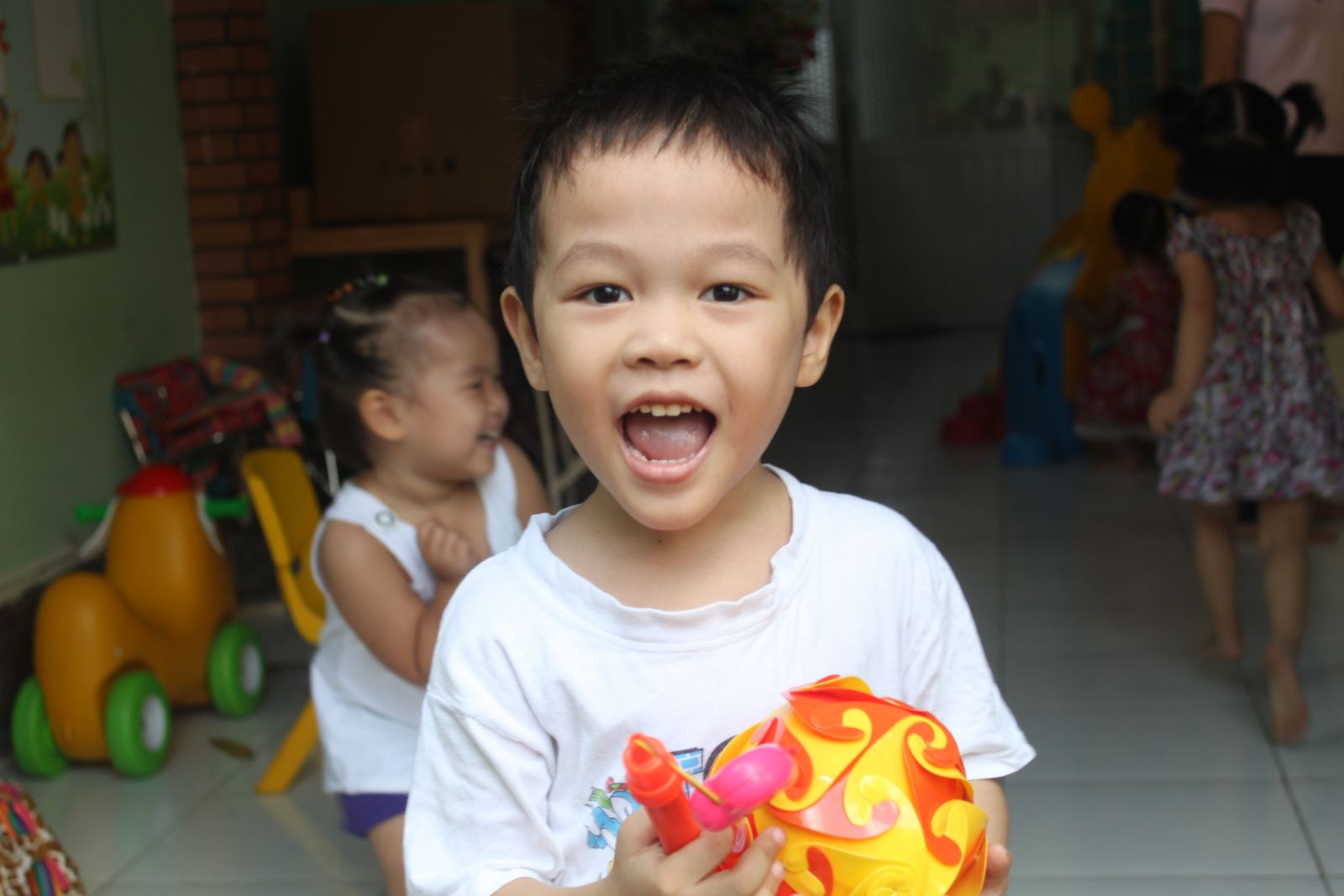 Genius Print đón trung thu cùng các bé trường mầm non sắc màu