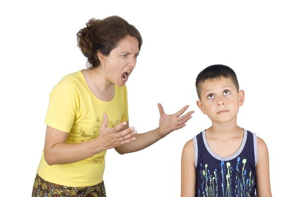 Cách truyền đạt của ba mẹ đôi khi phản ứng với tính cách của trẻ